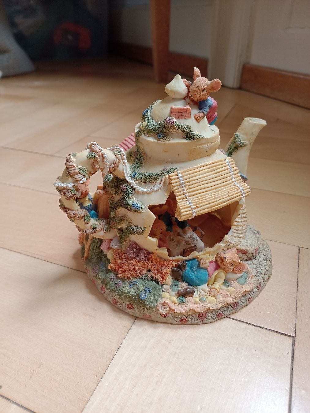 Tutte le decorazioni: Mäuse-Teekanne Deko Figur Handbemalt  – Usato da Fribourg venduto da mamatter1