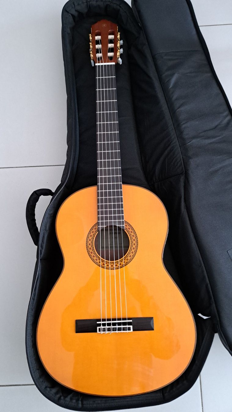 Yamaha Musikinstrumente: Guitare Yamaha C80 – Gebraucht aus Broc von mide47