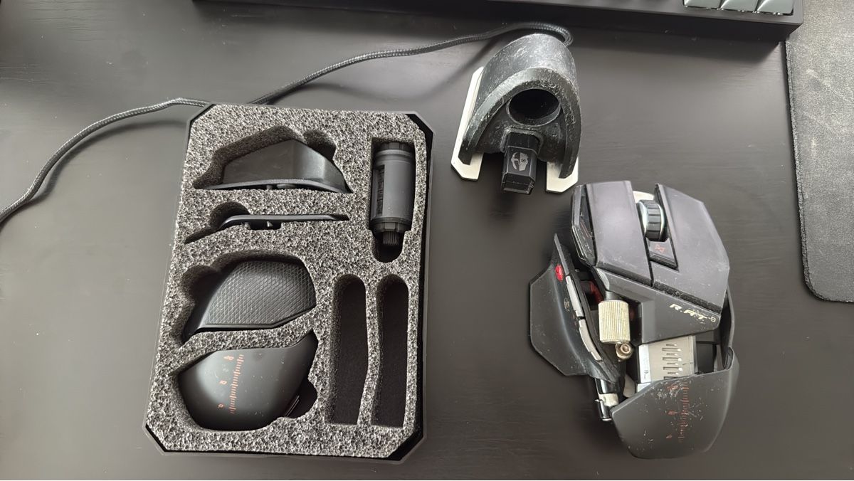 Mouse: Cyborg R.A.T. 9 mit Zubehörbox – Usato da Bassersdorf venduto da dangadang
