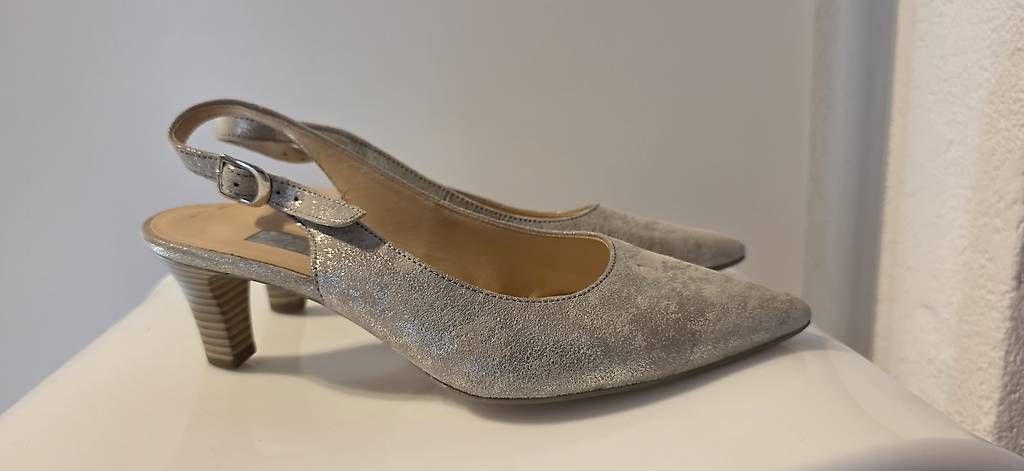 Scarpe da donna: Gabor Pumps silber Wildleder – Usato da Wolfhausen venduto da LoukAudio