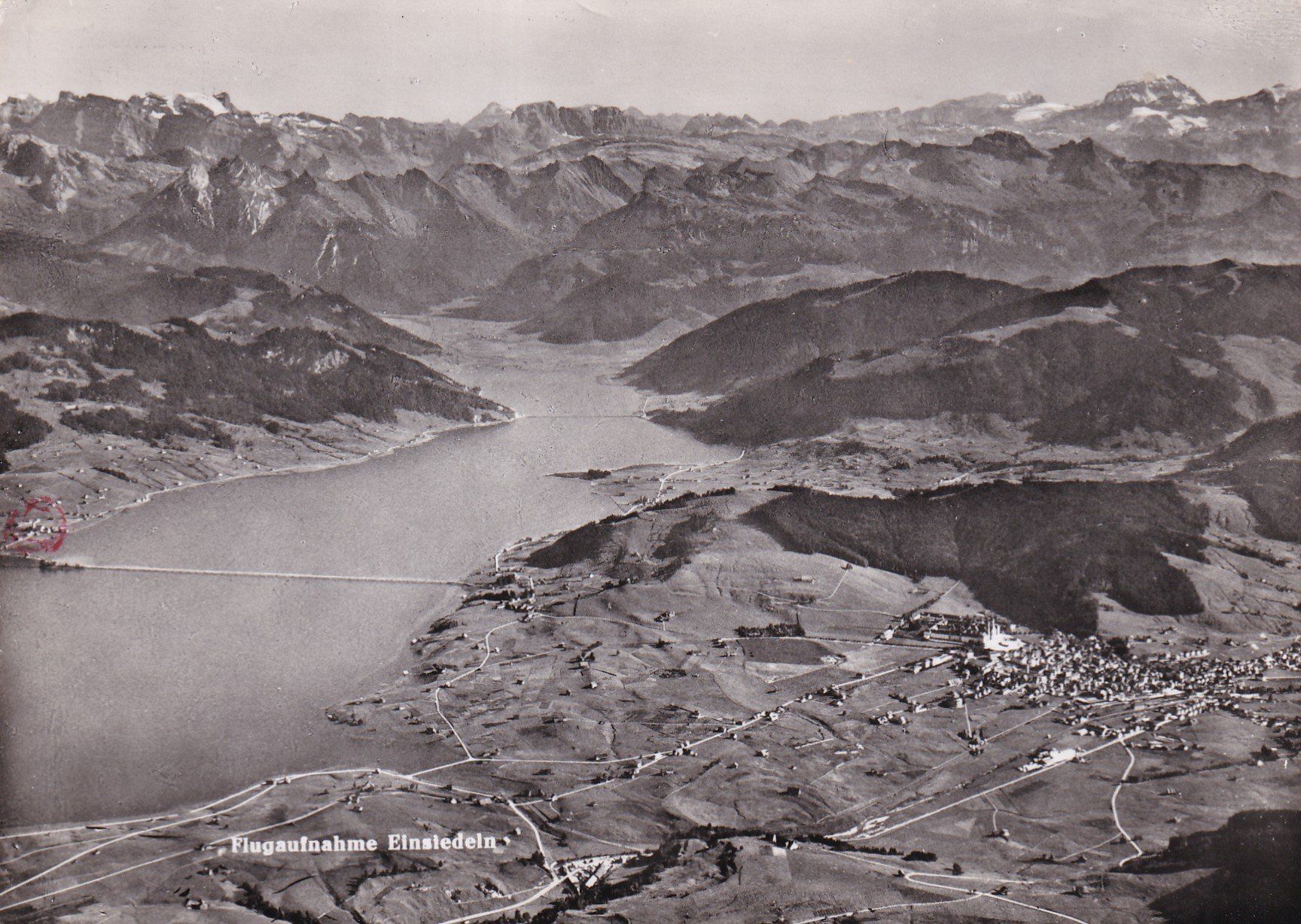 Cartes postales: Flugaufnahme Einsiedeln – Défectueux à Cormoret par Pascalll2001