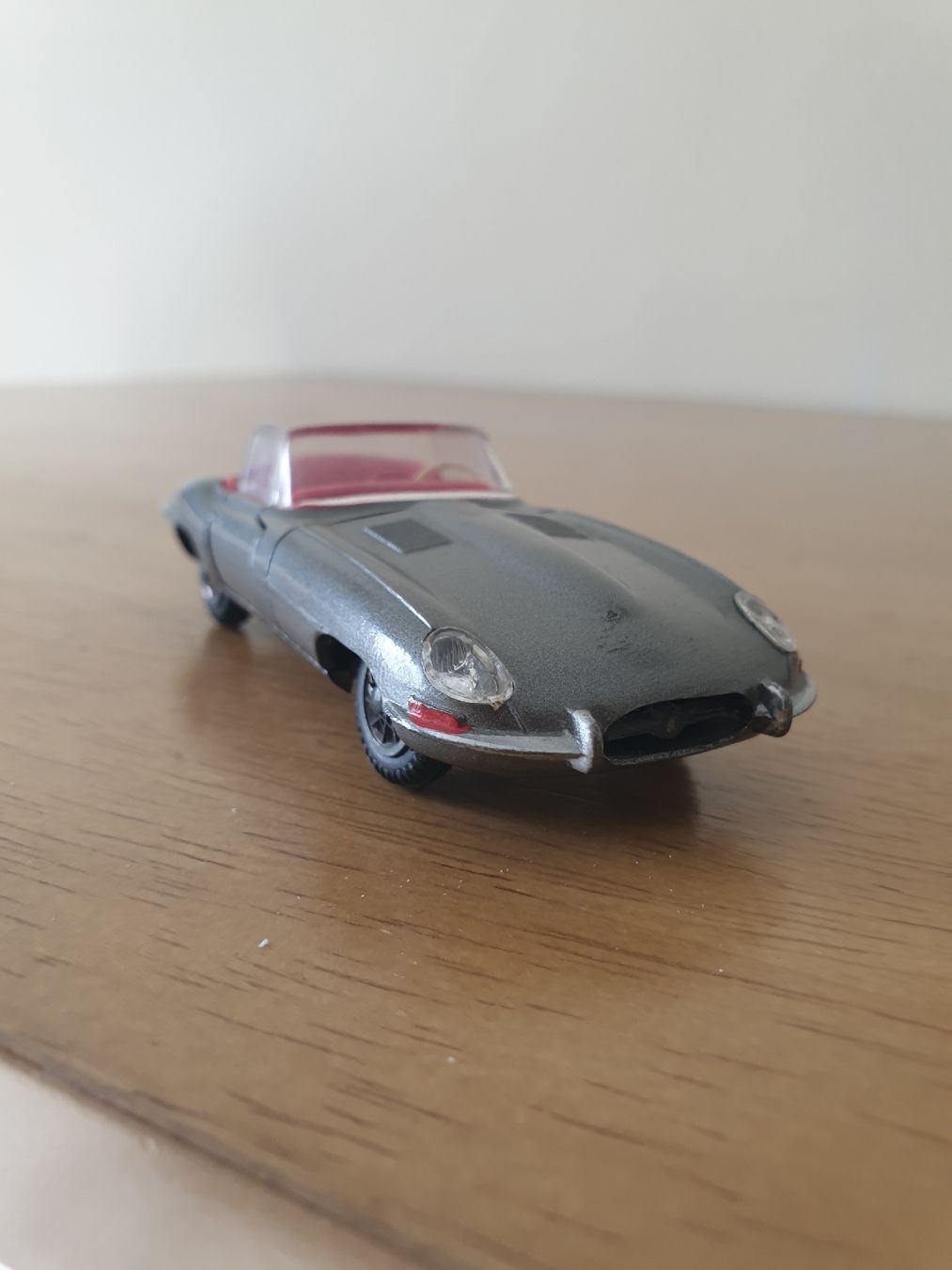 Tekno Modellini d'auto: Jaguar E von Tekno – Usato da Bad Ragaz venduto da Stonefish55