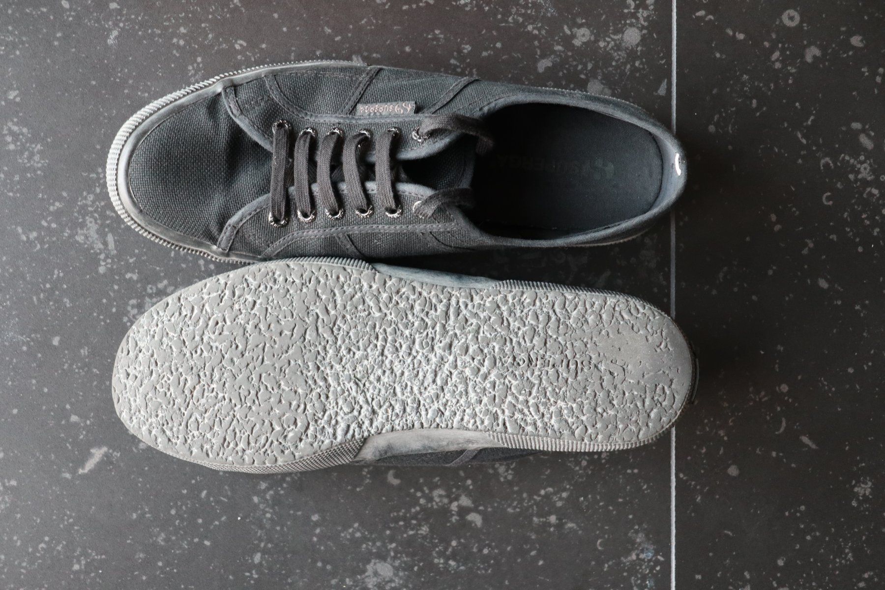 Superga Scarpe da uomo: Superga 2750 Cotu Classic Canvas Total Black Gr. 44 – Usato da Wädenswil venduto da Diddl4u 2