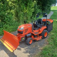 Kubota G23LD mit Schneepflug