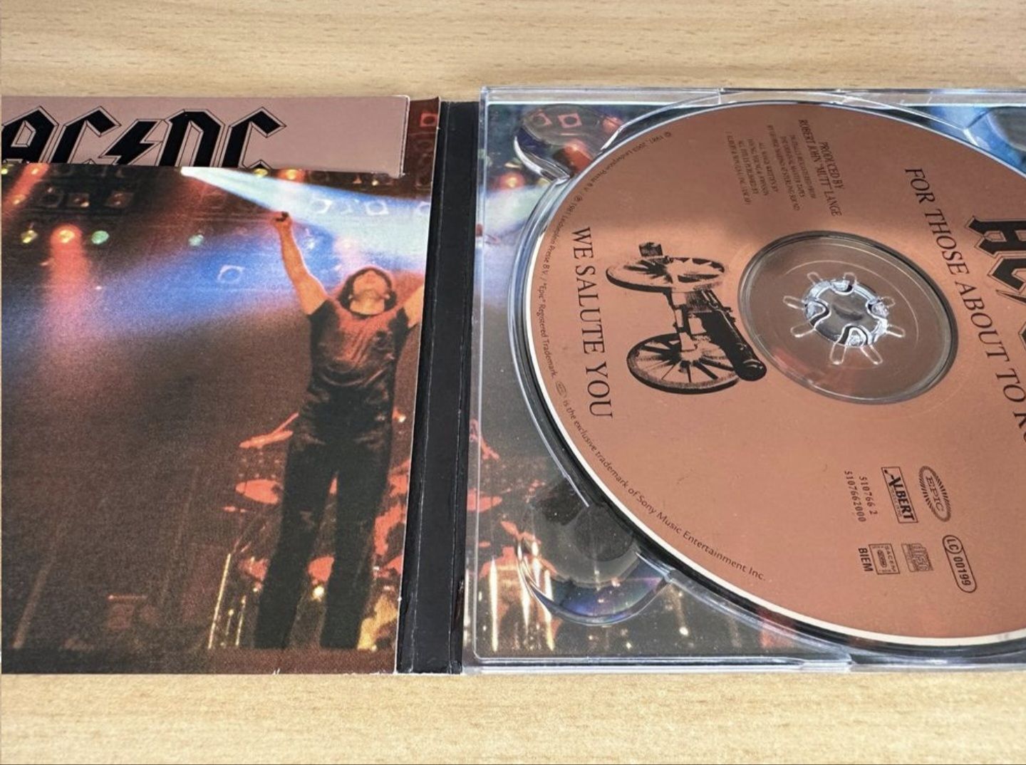 CD: AC/DC - For Those About to Rock CD - – Usato da Fehraltorf venduto da mugr01 2