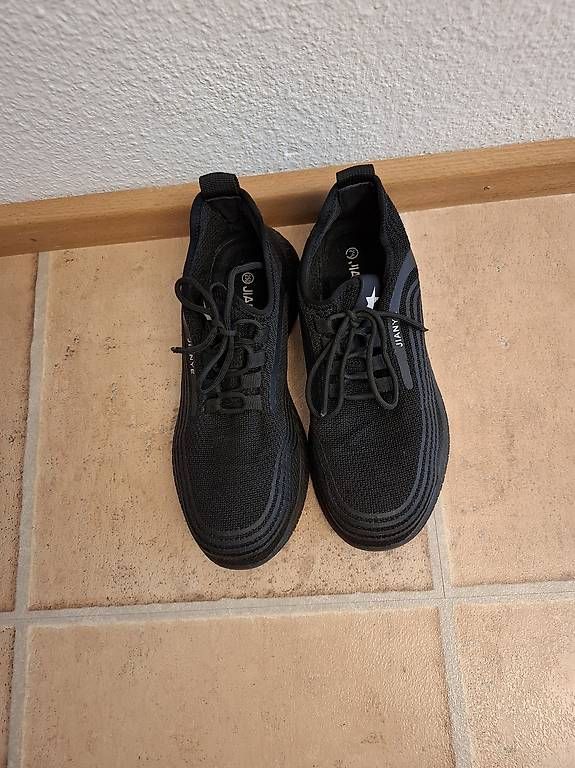 Herrenschuhe: Sicherheitsschuhe mit Stahlkappe – Gebraucht aus Münchenstein von Salvis_68 2