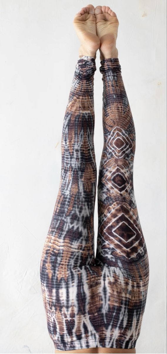 Leggings: Batik Leggins Regenbogenschwarz Gr. S/M – Usato da Wilen (Sarnen) venduto da SanVibes22 1