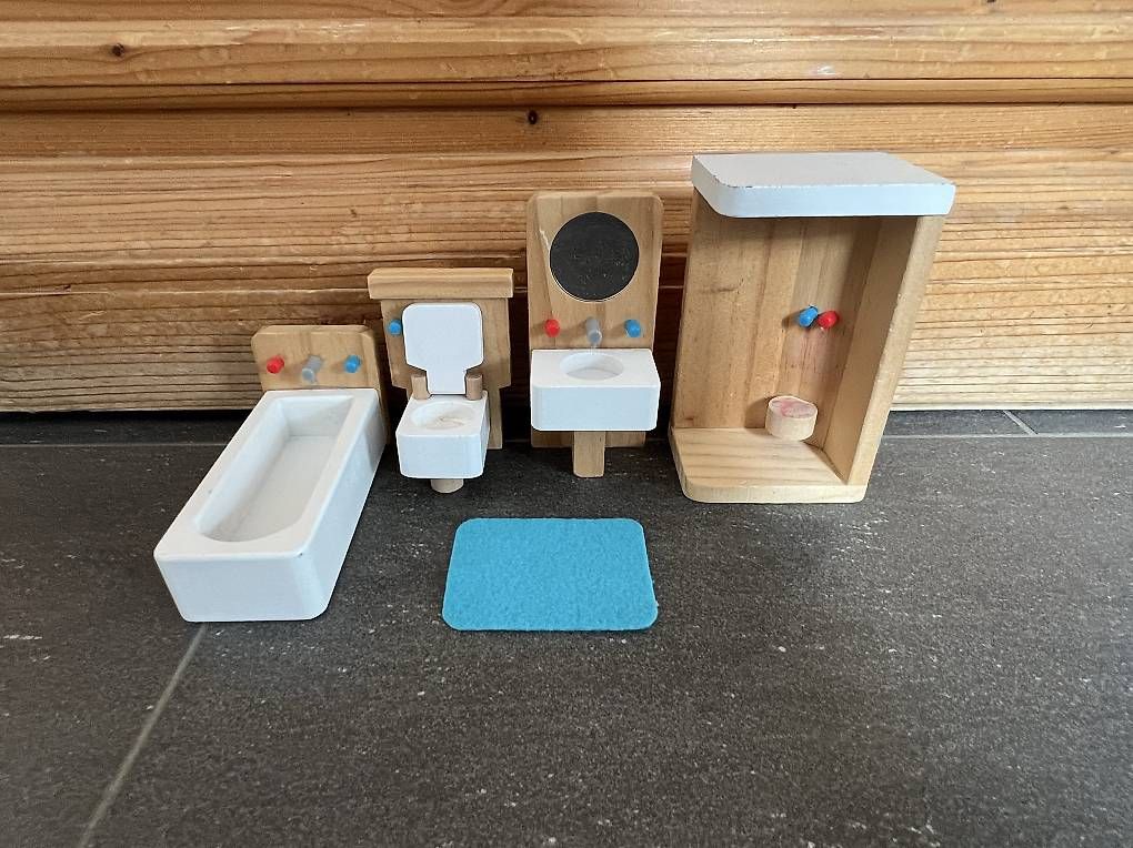 Case e mobili per bambole: Badezimmer Puppenhaus – Usato da Winterthur venduto da kayas13