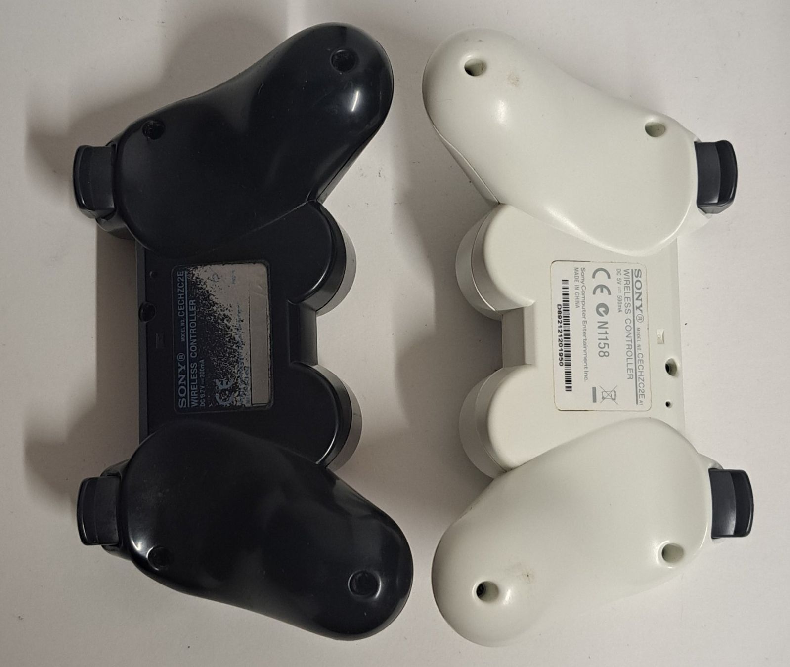 Sony Controller: Ps3 Controller  weiss  und schwarz original Sony  2 Stück – Gebraucht aus Biel/Bienne von Sasha4u 6