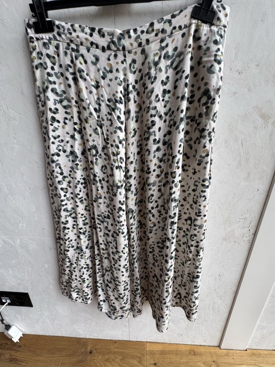 Gonne: Rock mit Leo Print – Usato da Utzigen venduto da nisanu 1