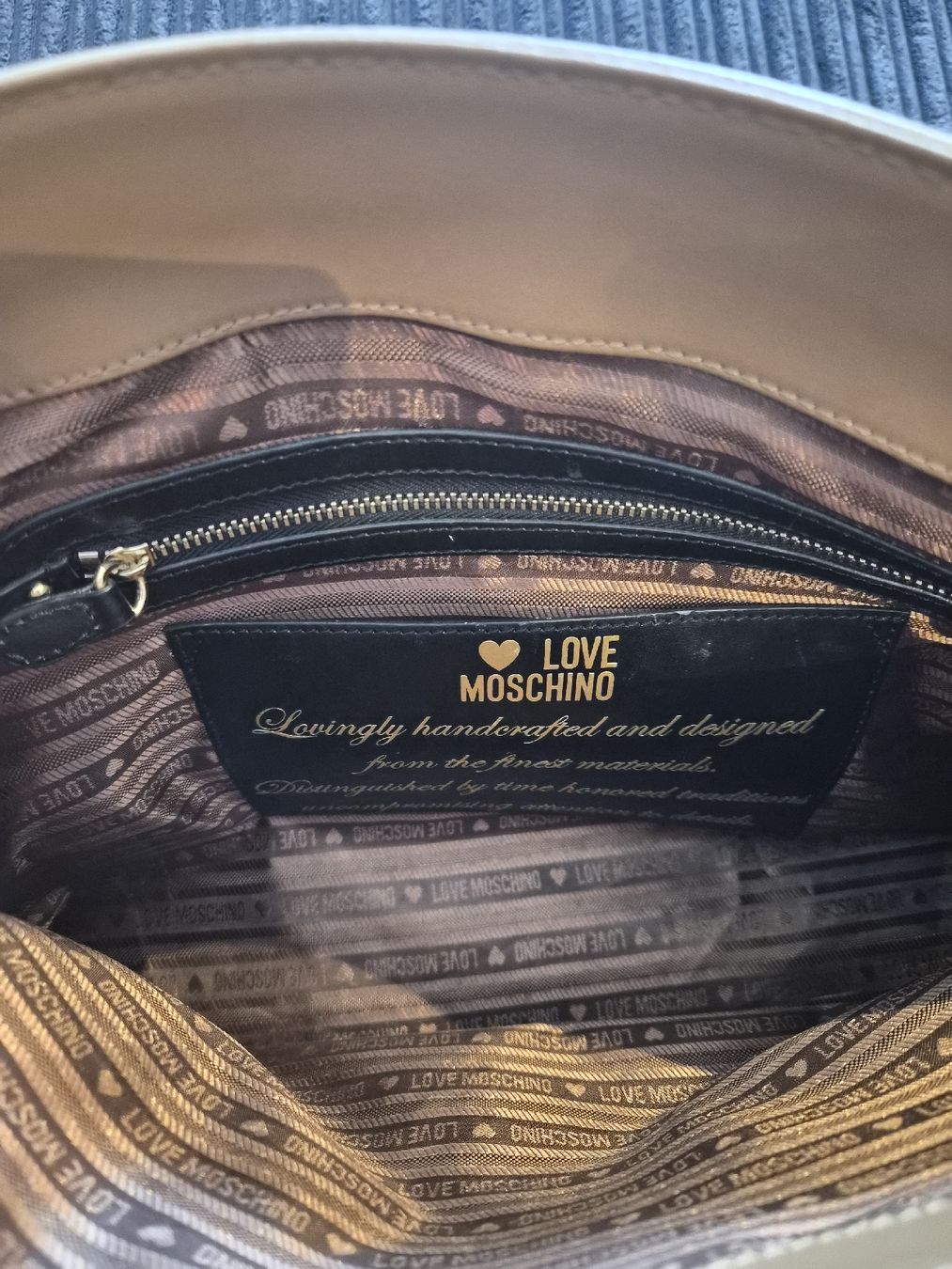 Moschino Borse da donna: Love Moschino Handtasche – Nuovo (secondo la descrizione) da Volketswil venduto da SecondHanderia 2