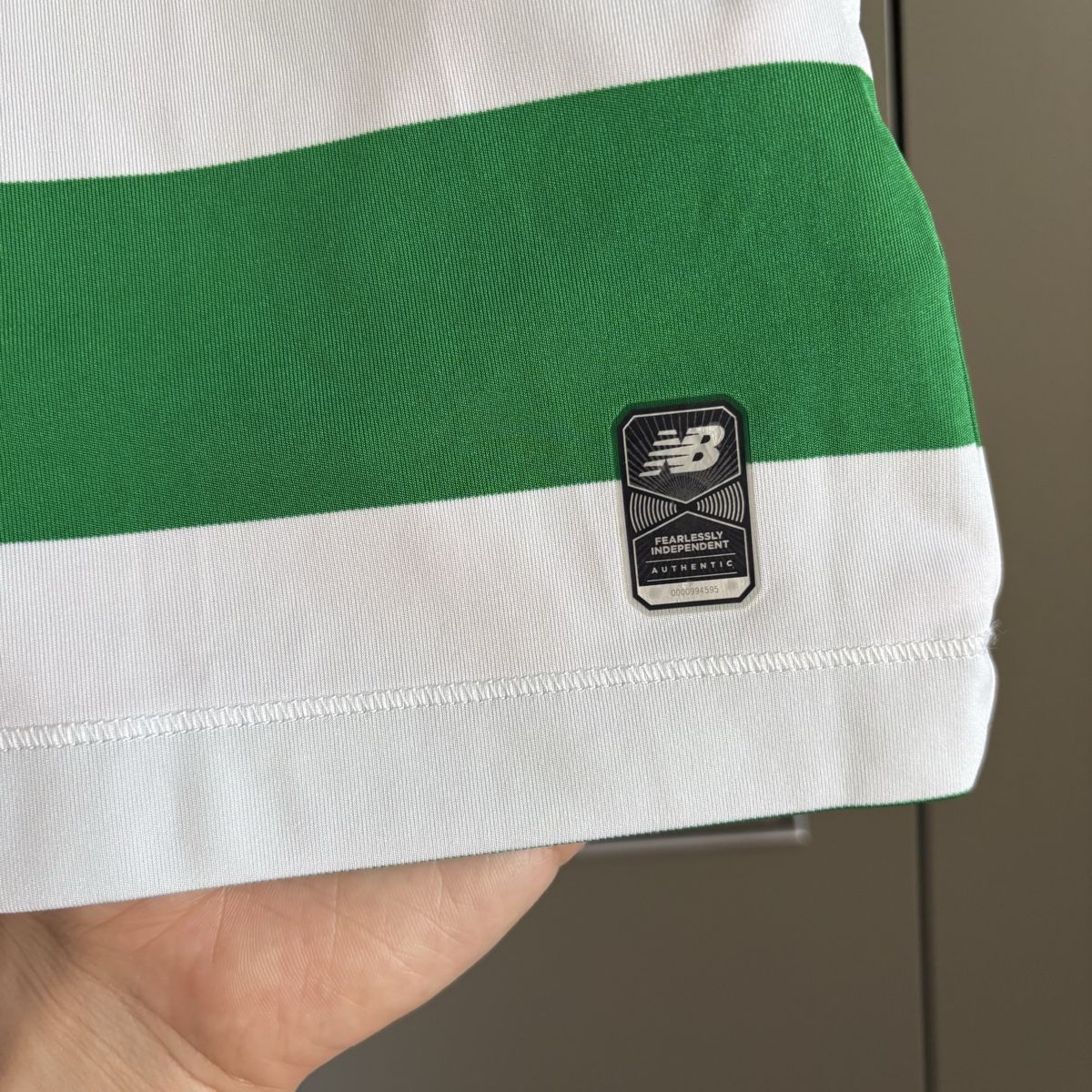 New Balance Canottiere & Pantaloni: Celtic Glasgow Trikot New Balance – Usato da Winterthur venduto da LaBodega 2
