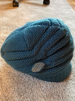 magnifique chapeau cloche en laine et acrylique