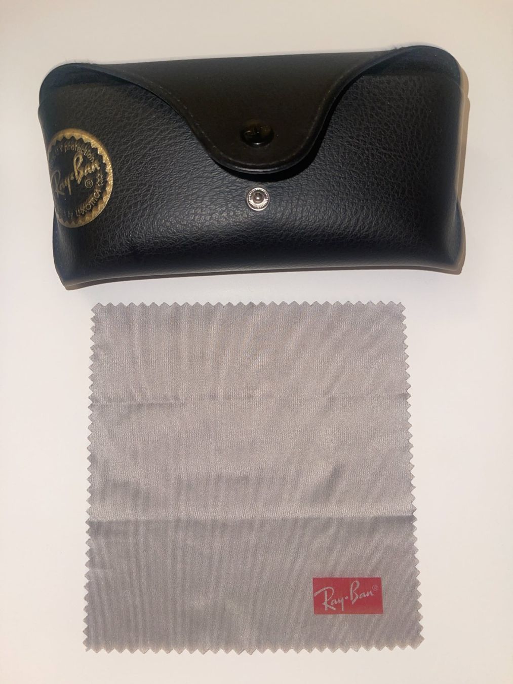 Altro in  Abbigliamento & Accessori: Ray-Ban Etui (Schwarz) – Usato da Bern venduto da PeroT 1