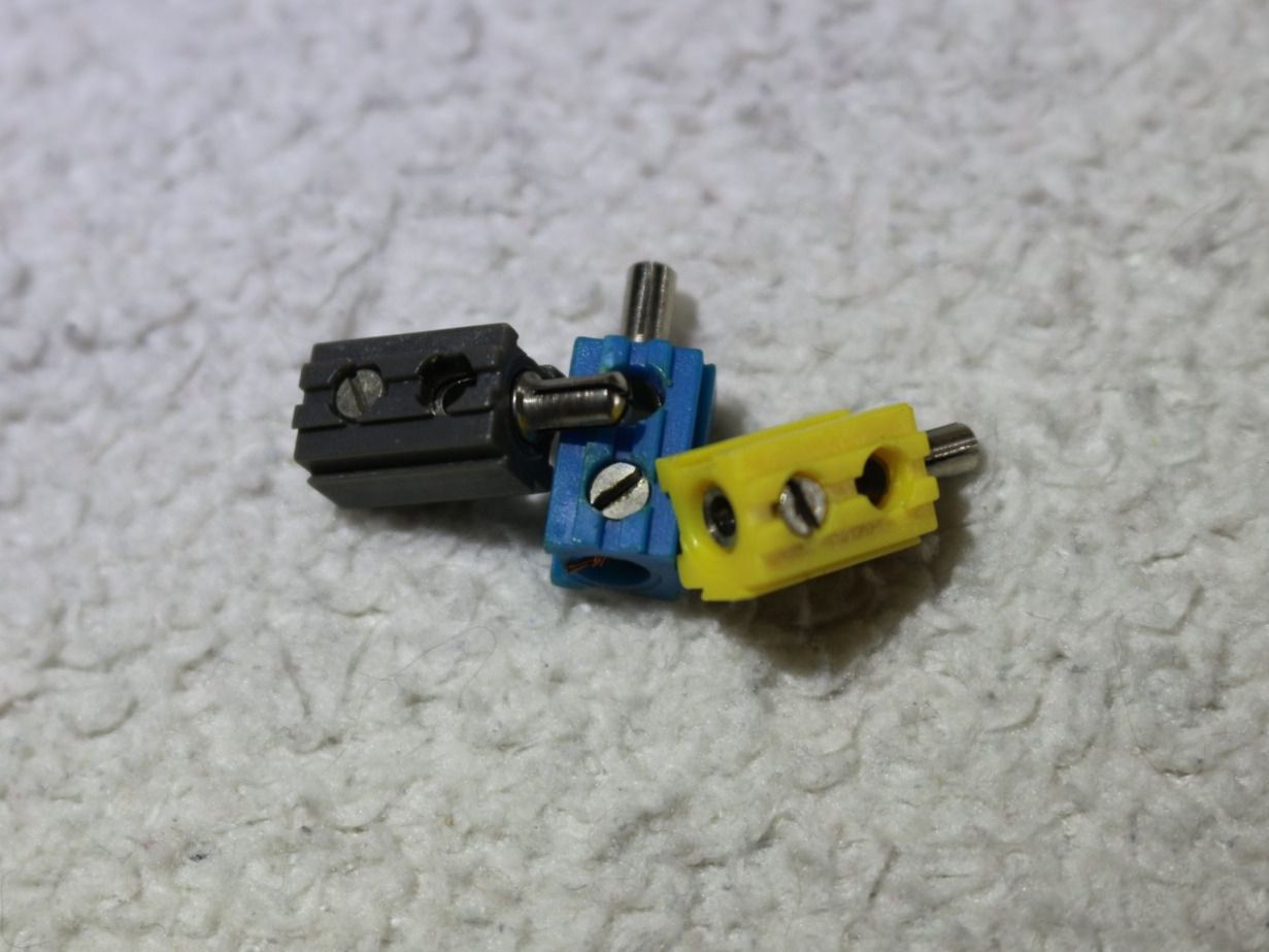Modellini di ferrovie: H0 Steckers mit Querloch - Set mit 31 Stk. spezielle Version – Usato da Roveredo GR venduto da ManolitoBoris 1