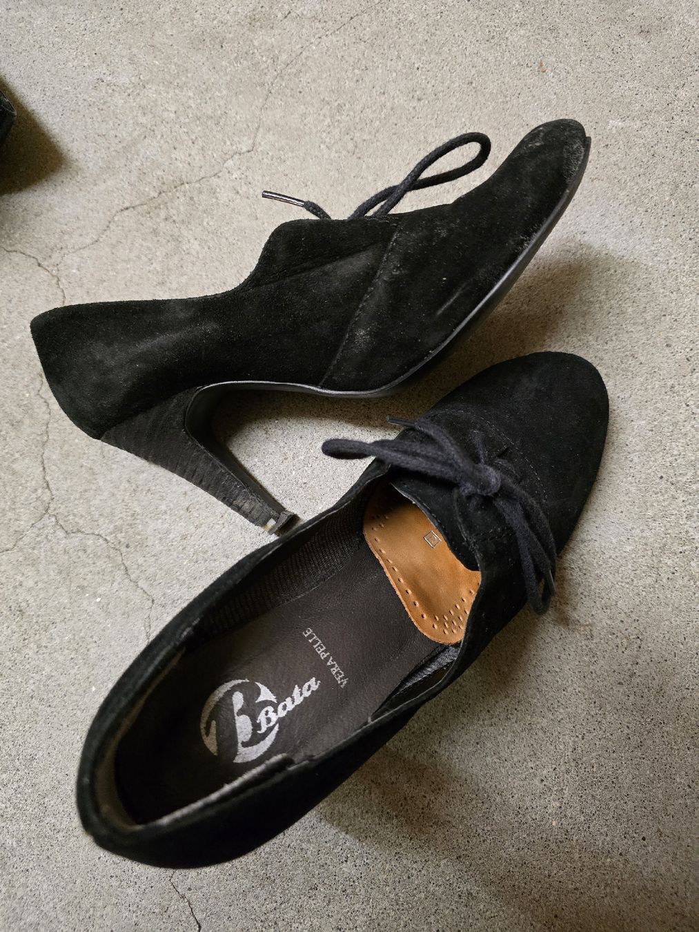 Damenschuhe: Schwarze Pumps Gr.37 – Gebraucht aus Jegenstorf von sab_2mxk 1