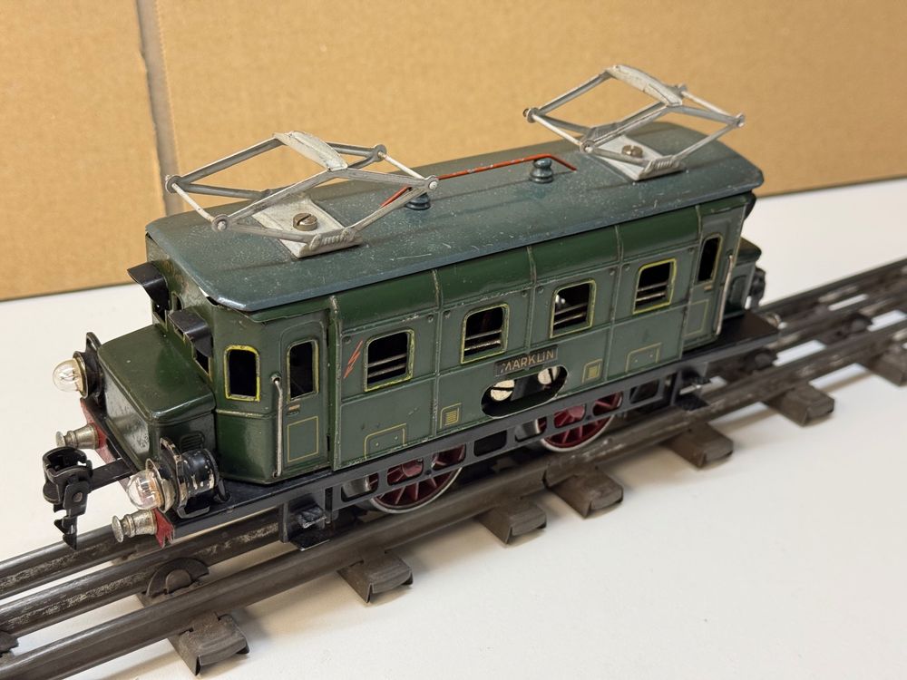 m-rklin-spur-0-e-lok-2-achsig-gr-n-blech-gebraucht-in-hinwil-f-r