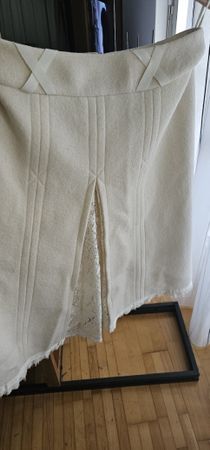 Winter Rock mit Spitze, Cremeweiss, Gr. 40, Neuwertig!