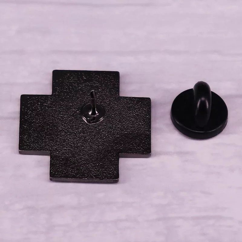 Broschen & Nadeln: Rammstein Pin / Brosche – Neu und originalverpackt aus Niederurnen von Ghost.recon 1