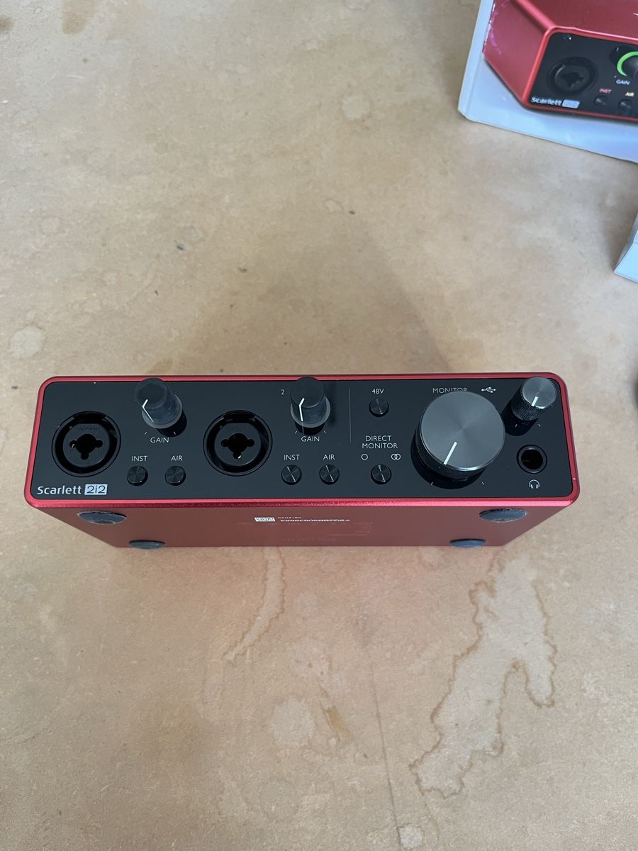 Focusrite Equalizer: Focusrite Scarlett 2i2 (3. Generation) – Gebraucht aus Basel von fri_nz9s 2