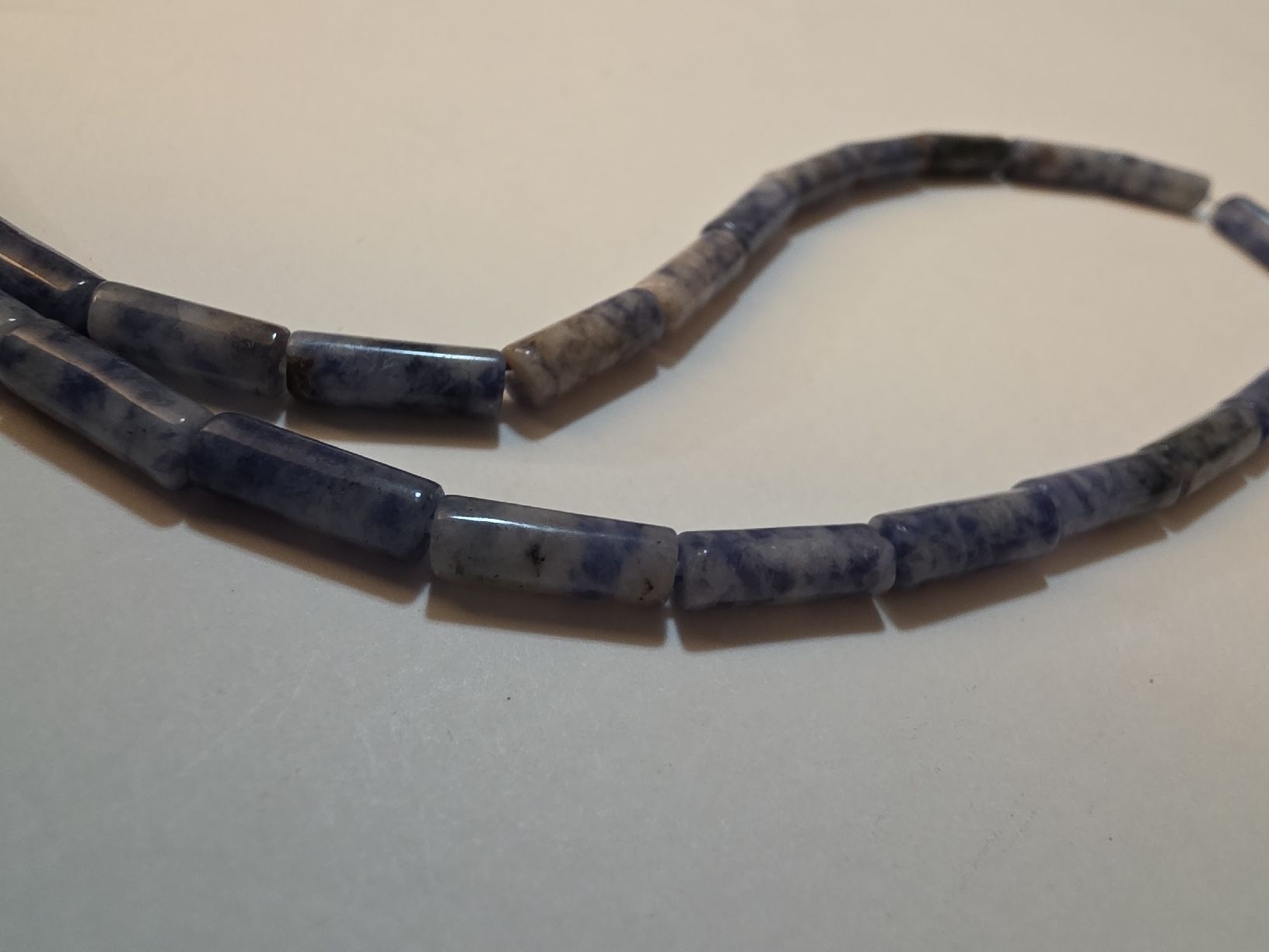 Mineralien & Heilsteine: Sodalith röhren 4,5x13mm. Strang – Neu und originalverpackt aus Menziken von Mirager