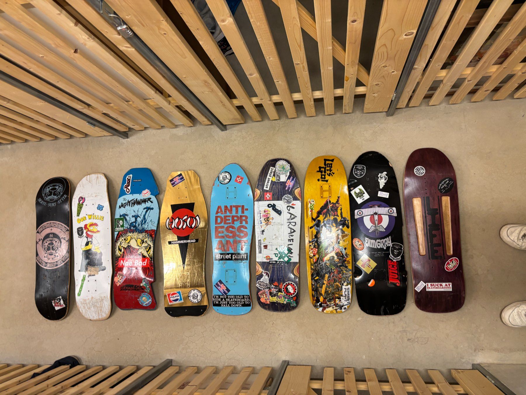 Skateboards: 9 skateboards utilisés, rares, classiques, ... – Usato da Crans VD venduto da AlainScott