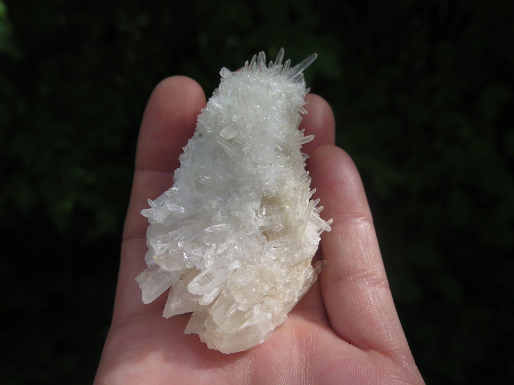 Mineralien & Heilsteine: Bergkristall mit vielen Spitzen – Gebraucht aus Schaffhausen von Yamakana51L8736OQ8 8