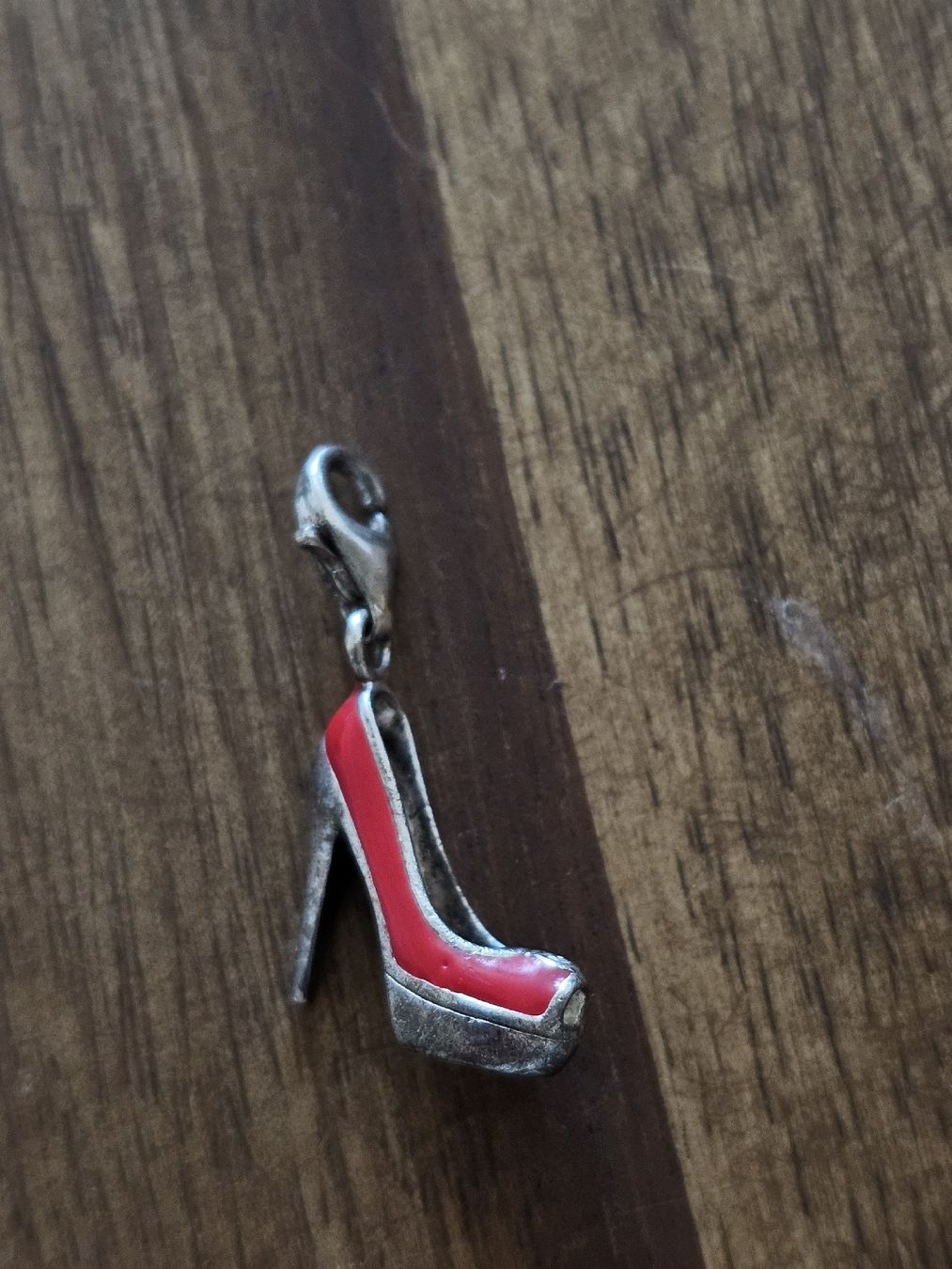 Thomas Sabo Ciondoli: Thomas Sabo High Heel Charm, Silber rot – Usato da Oberengstringen venduto da stuliv