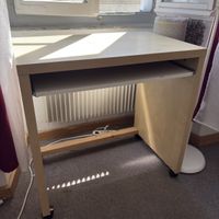Bureau a roulettes