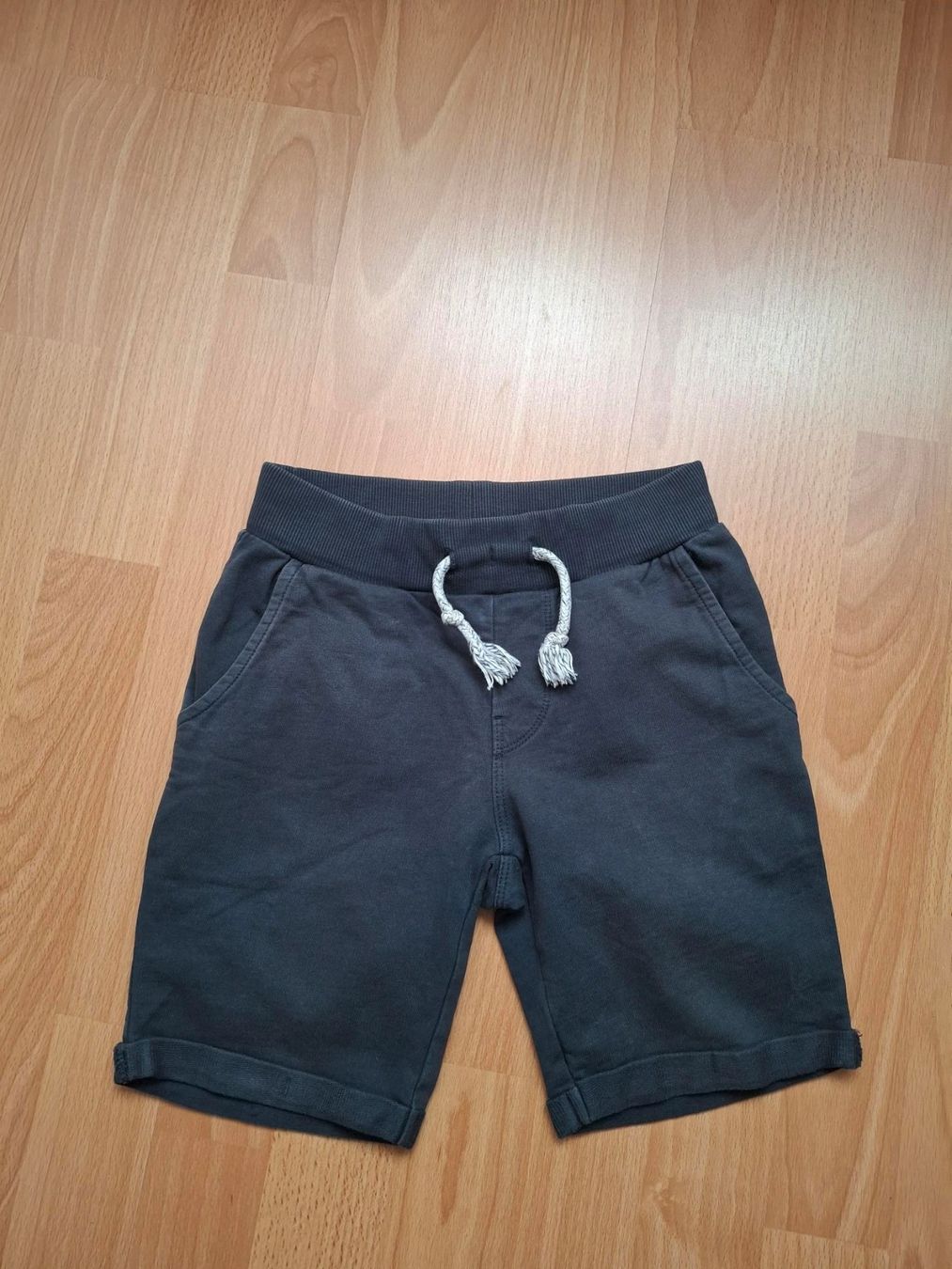 Pantalons: Short garçon – D'occasion à Porrentruy par Piquetix
