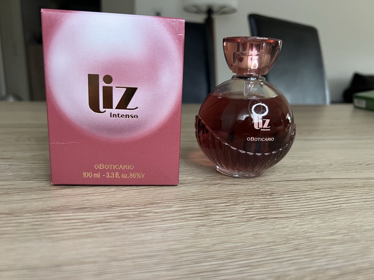 Profumi & Eau de Toilette: Parfum Liz Intense O Boticário – Nuovo (secondo la descrizione) da La Chaux-de-Fonds venduto da GabrielaKlein