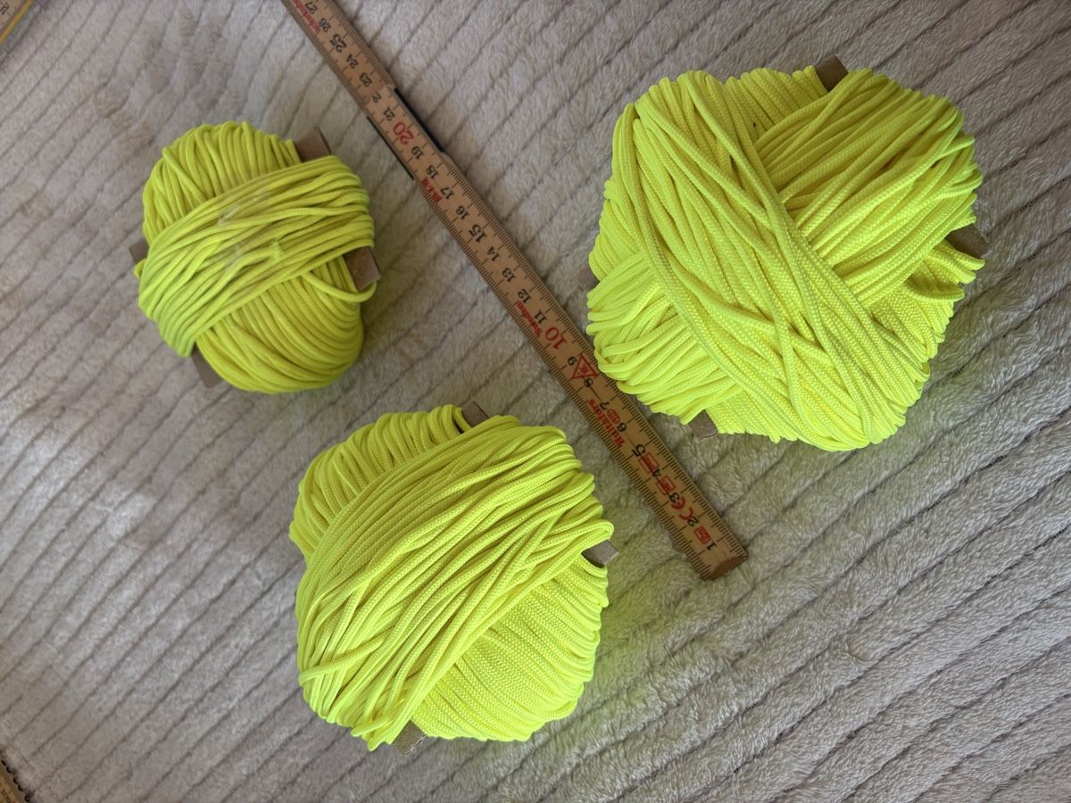 Tutte le decorazioni: Neon Schnur zum basteln oder markieren – Usato da Rümlang venduto da euqinom16