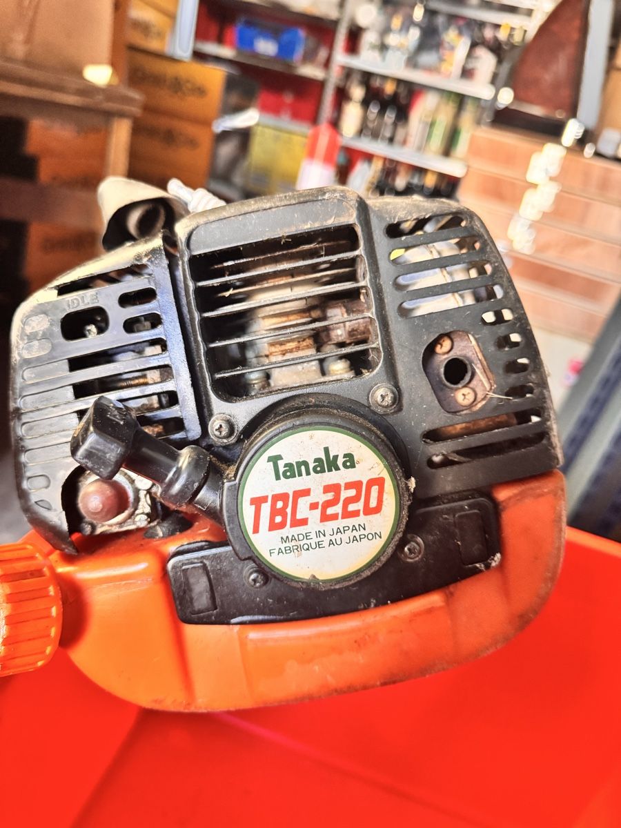 Tutte le macchine: Tanaka TBC-220 Motorsense  – Difettoso da Luzern venduto da sinni
