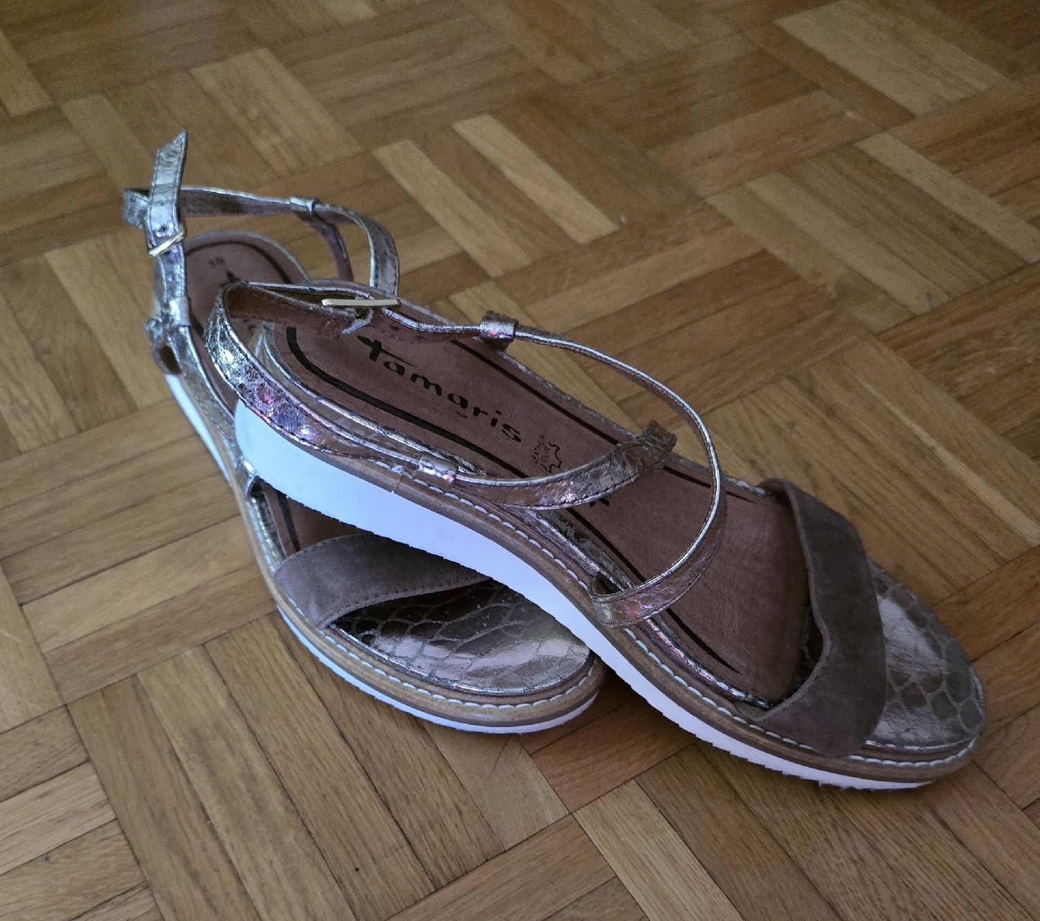 Tamaris Damenschuhe: Sandalen – Gebraucht aus Jona von baccara55 1