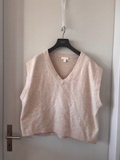 H&M Maglioni & Felpe: V-Neck Ärmeloser Pullover – Usato da Zürich venduto da CoCos_Closet