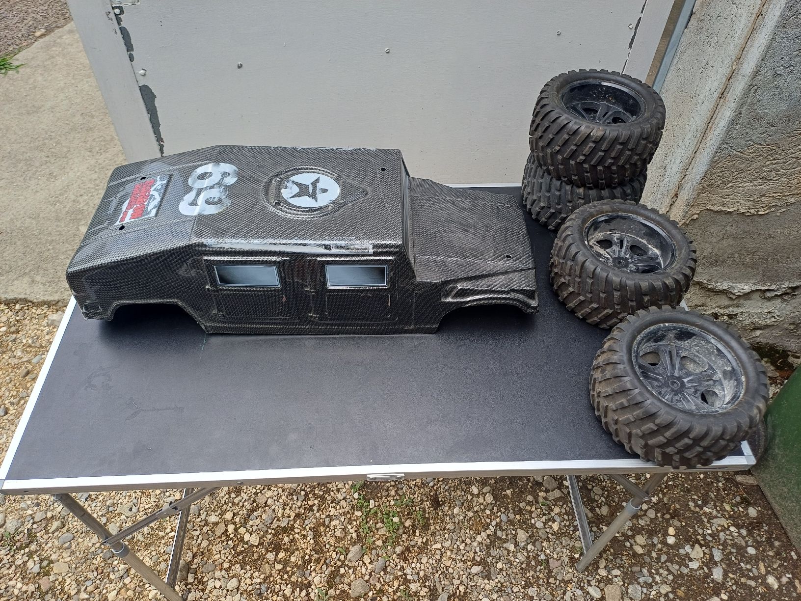 RC Modellbau: RC Car Haube und 4 Räder – Defekt aus Wangenried von Recycler94