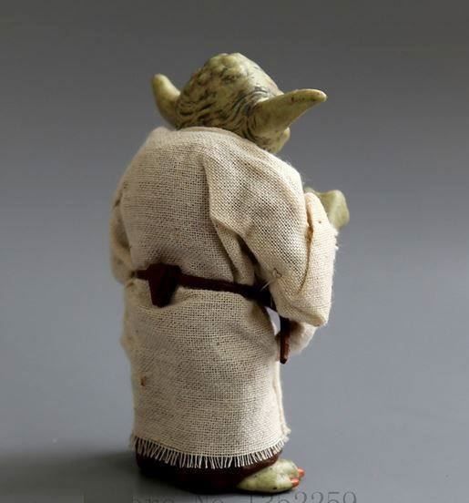 Statuette: Figurine Yoda Star Wars 12cm – Nuovo e nell'imballaggio originale da Gurmels venduto da Swisspod 2