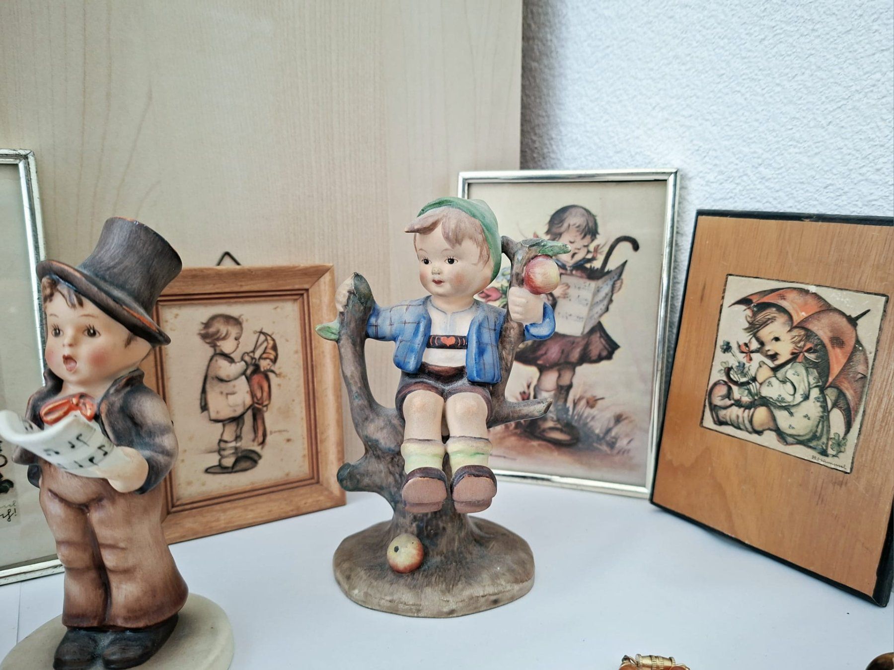 Hummel Statuette: 4 GoebelHummel Figürchen + Bilder **** – Usato da Weiningen ZH venduto da nic--ole 3