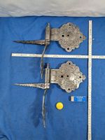 2 antike Tür Bänder mit Stütz Spitz Kloben LOT2380X#TBS1)