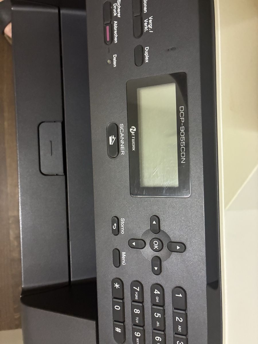 Brother Stampanti: Brother DCP-9055CDN Multifunktionsdrucker gebraucht – Usato da Tagelswangen venduto da sarahski 5