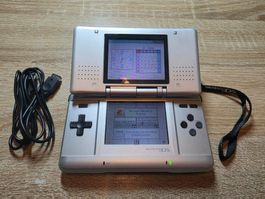 Nintendo DS in grau