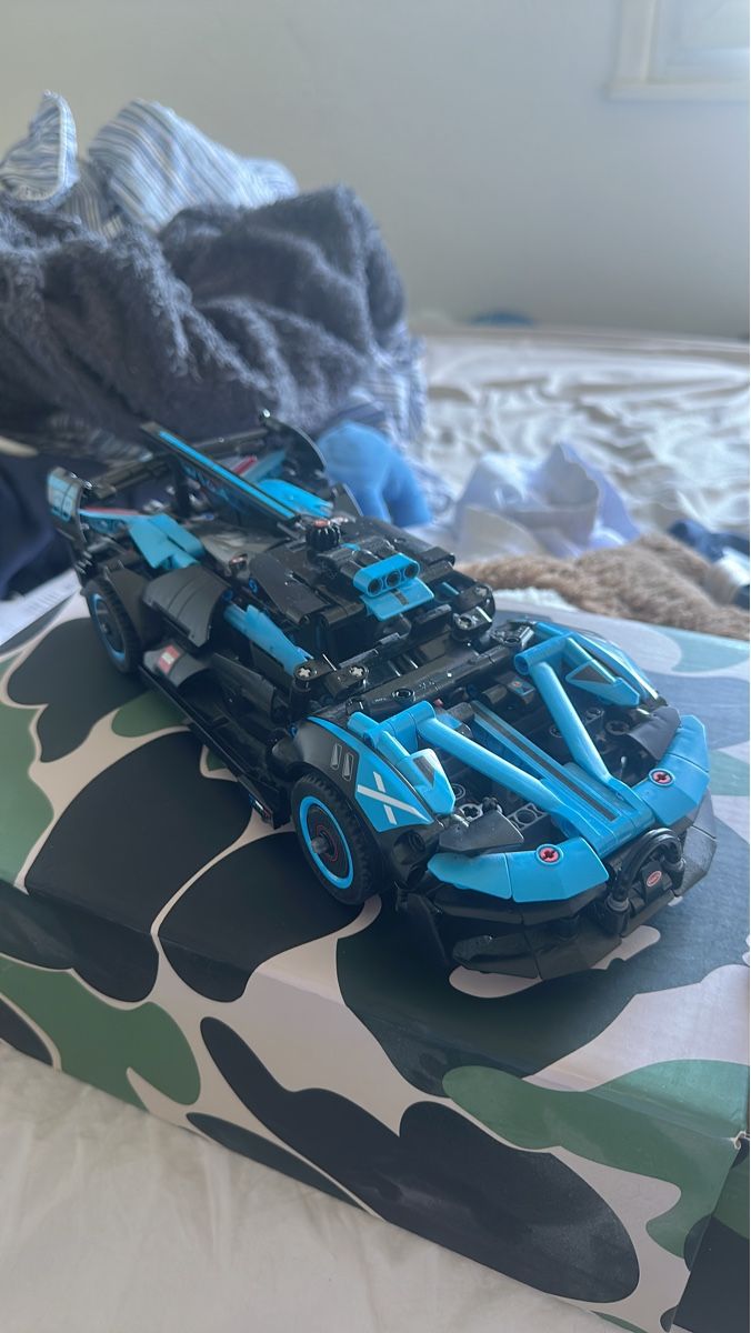 Lego Baukästen: Lego technique bugatti – Gebraucht aus Blonay von Adrien_Pedro