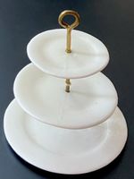 Etagère (3-stöckig) f/Puppenstuben. Porzellan/Metall. NP 13.