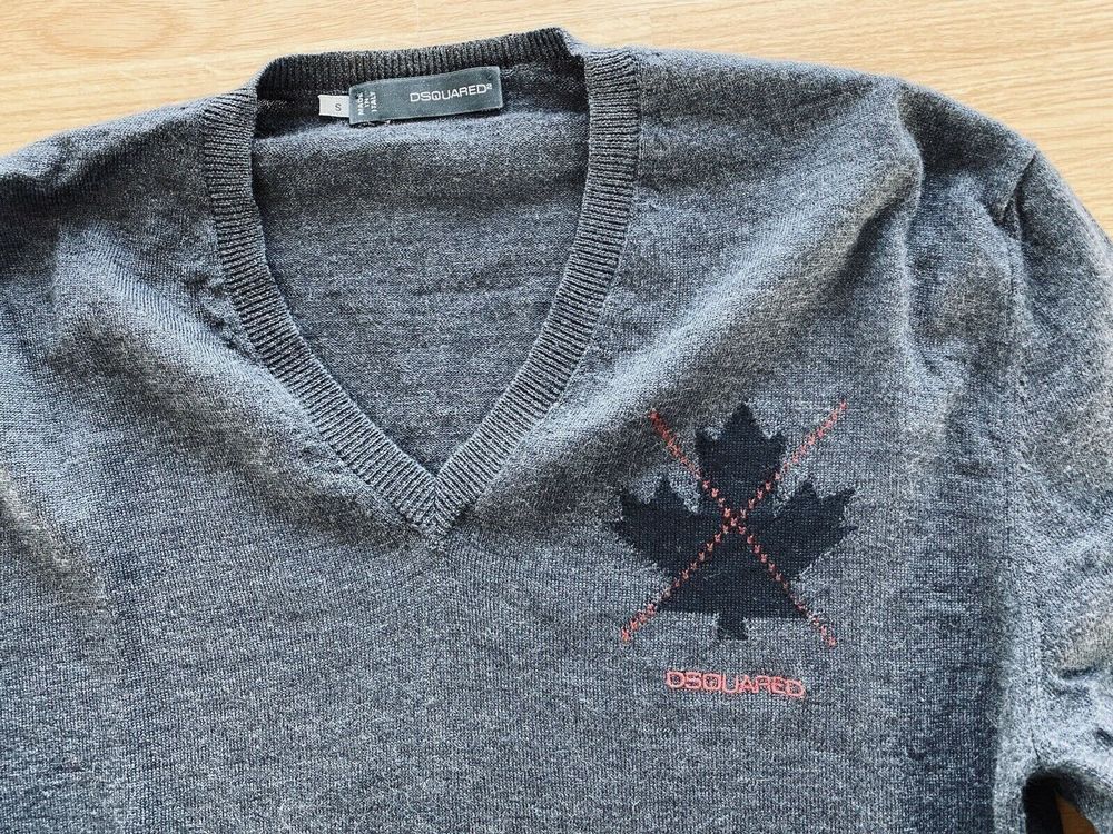 Laine: 100% AUTHENTIC DSQUARED PULLOVER SWEATER – D'occasion à Basel par trend_shop_schweiz 1