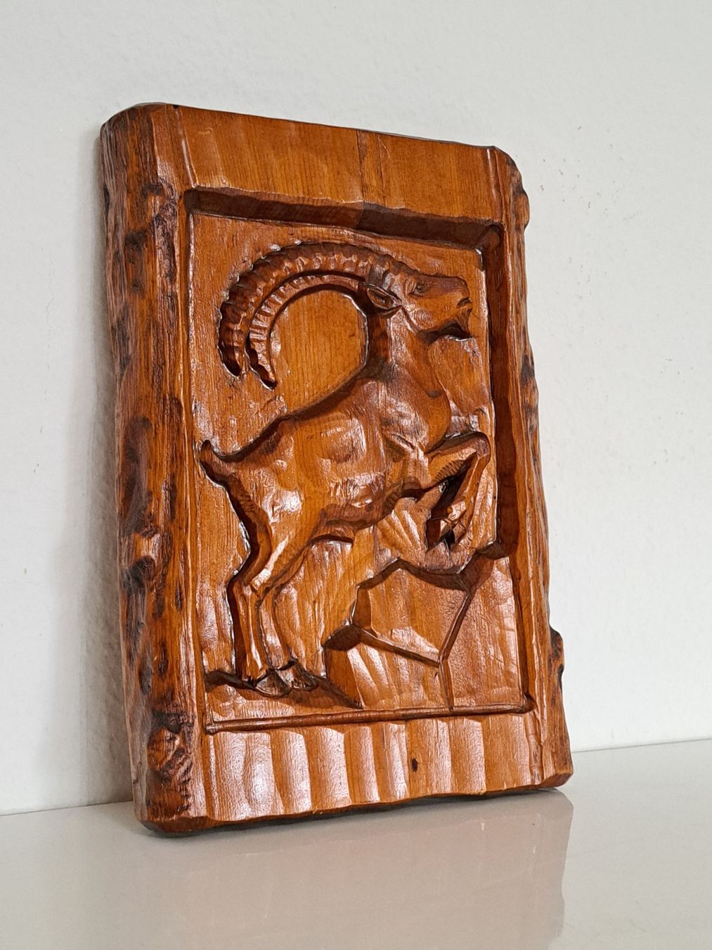Skulpturen & Statuen: Steinbock Alte Holzschnitzerei 3D Wandbild – Gebraucht aus Birsfelden von oleros 3