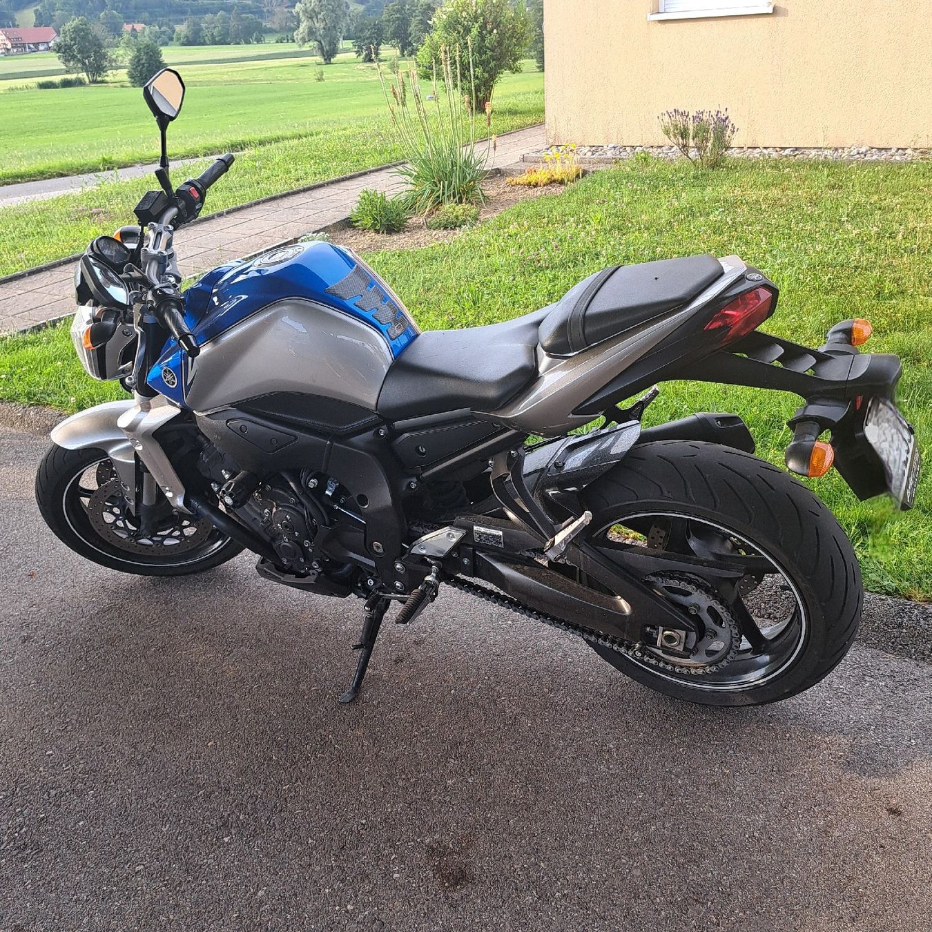 Yamaha Route: FZ1 – D'occasion à Chavannes-les-Forts par serichoz 1