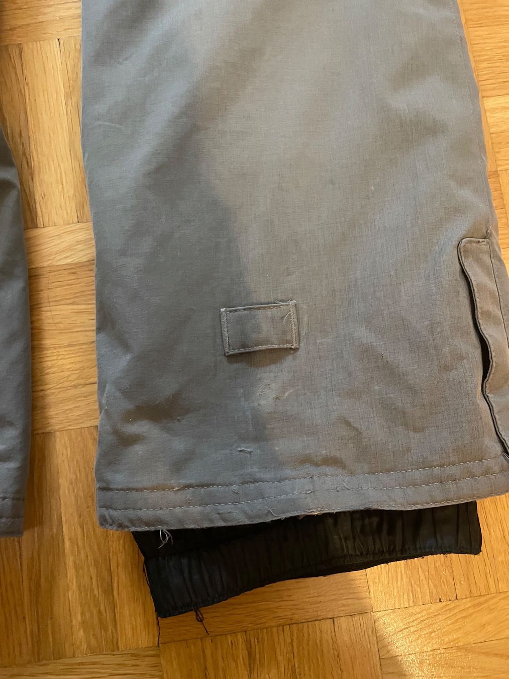 Roxy Pantaloni: Roxy Skihose in Grau Grösse S – Usato da St. Gallen venduto da chr_275x 4