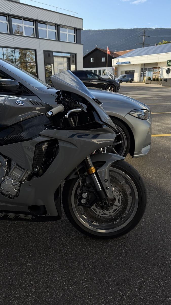 Yamaha Route: R1 9000km – D'occasion à Neuchâtel par ale_2v6y 4