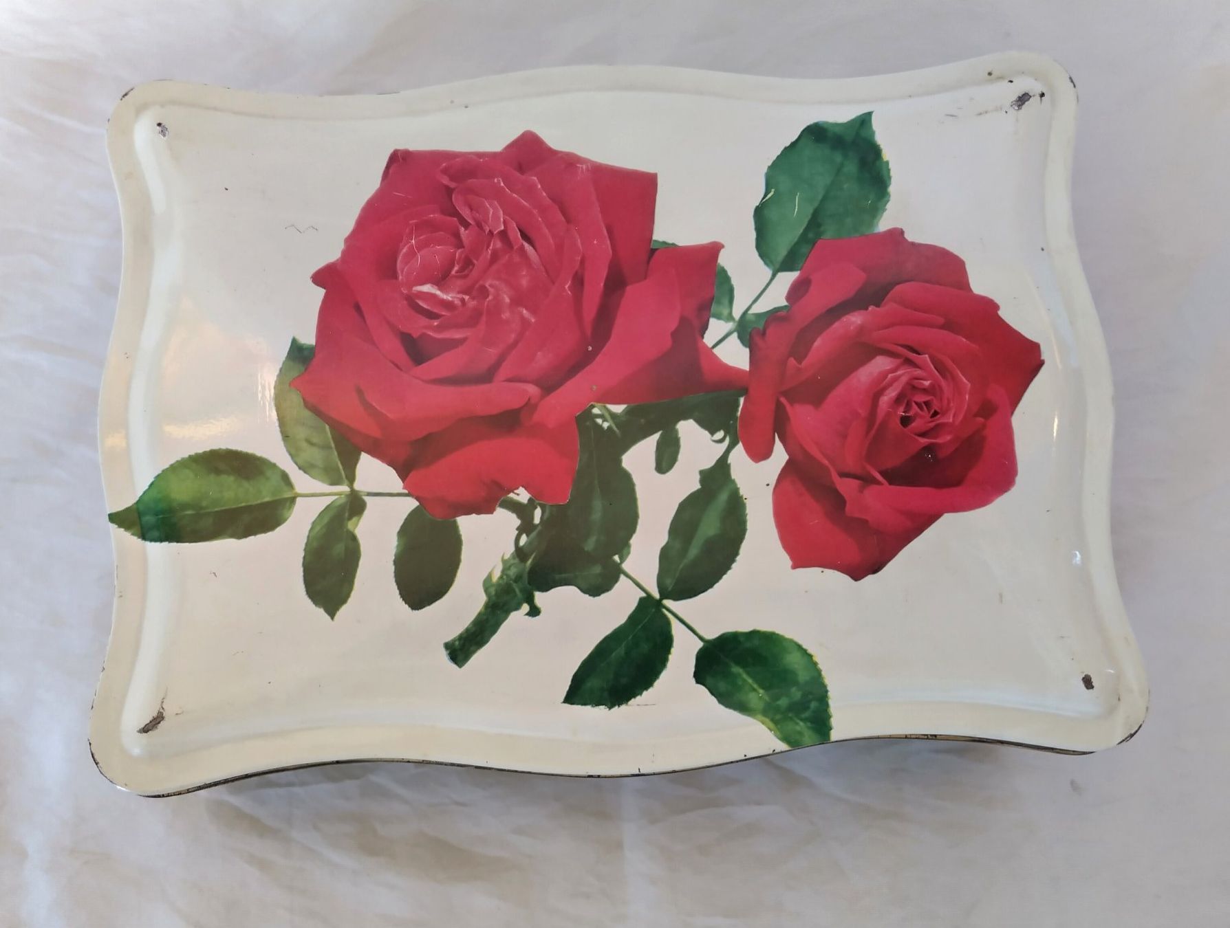 Barattoli: Blechdose 60er Jahre "2 Rosen" ab Fr. 5.- – Usato da Bellach venduto da JingleJerry 1