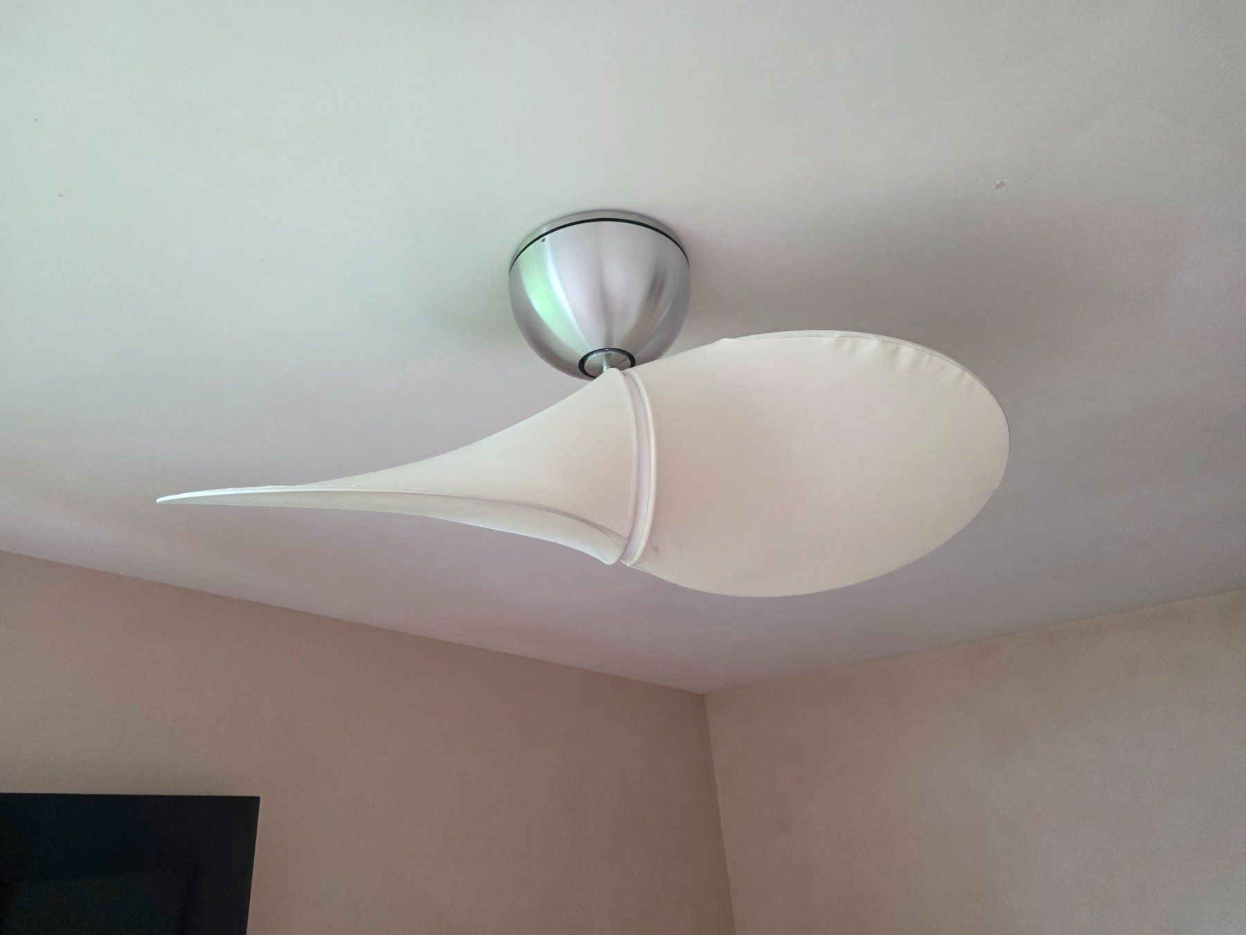 Ventilatori: Serien Lighting Propeller Deckenventilator – Usato da Dietikon venduto da deineSolutions